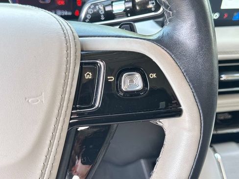 Used 2025 Lincoln Aviator Reserve w/ Equipment Group 201A AWD/4WD image 29