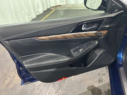 Used 2018 Nissan Maxima Platinum image 13