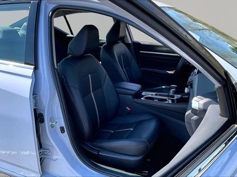 Used 2023 Nissan Altima 2.5 SR image 22