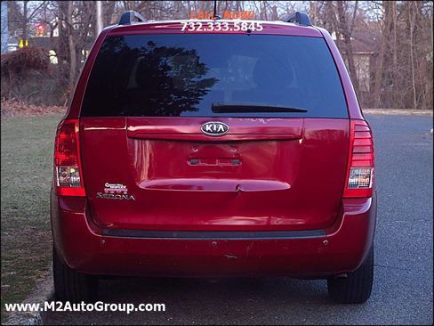Used 2012 Kia Sedona LX image 21