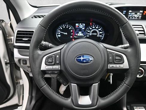 Used 2018 Subaru Forester 2.5i Limited AWD/4WD image 18