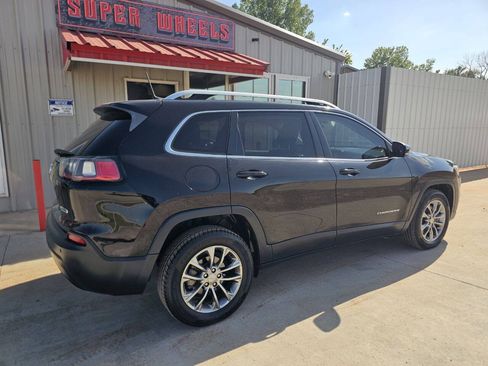 Used 2019 Jeep Cherokee Latitude Plus FWD image 7