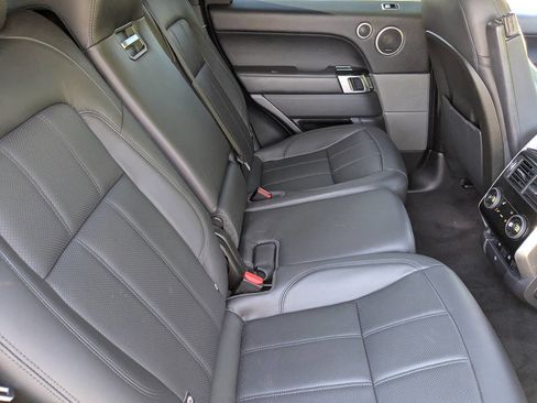 Used 2020 Land Rover Range Rover Sport HSE image 13