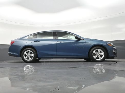 Used 2024 Chevrolet Malibu LS FWD image 33