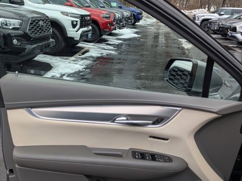 Used 2021 Cadillac XT5 Premium Luxury image 12