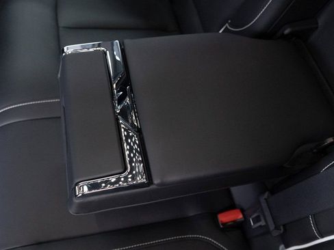 Certified 2024 Rolls-Royce Cullinan image 27