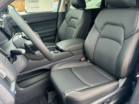 New 2026 Nissan Pathfinder SL AWD/4WD image 23