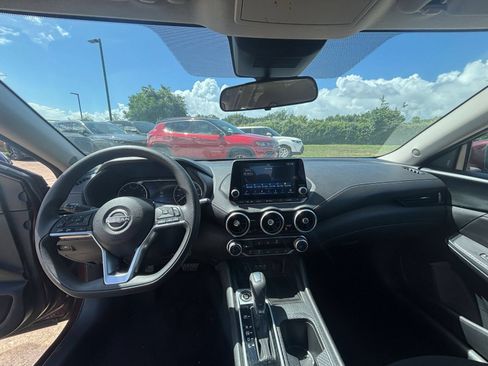 Used 2025 Nissan Sentra SV FWD image 31