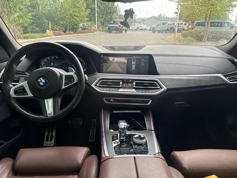 Used 2022 BMW X5 xDrive40i w/ M Sport Package AWD/4WD image 15