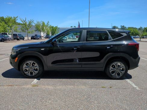 Used 2026 Kia Seltos LX FWD image 7
