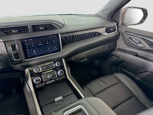 Used 2023 GMC Yukon Denali image 24