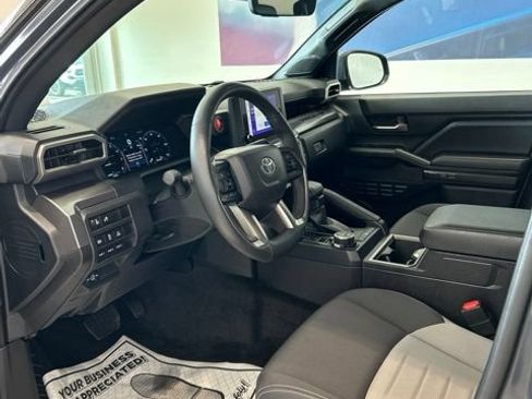 Certified 2025 Toyota Tacoma TRD Off-Road w/ TRD Off Road Upgrade Package AWD/4WD image 5