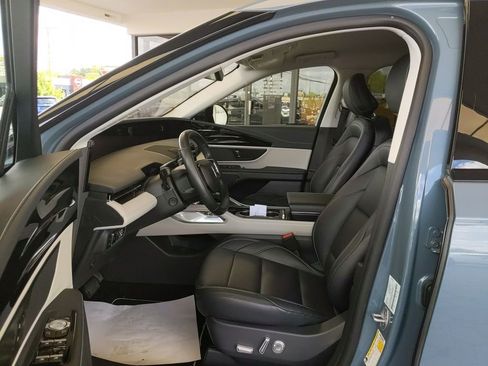 Certified 2025 Lincoln Nautilus Premier AWD/4WD image 11