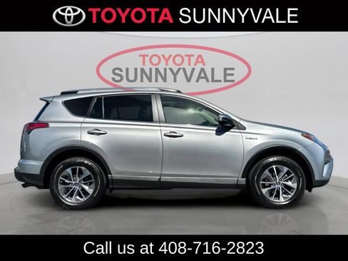 Used 2018 Toyota RAV4 XLE w/ Convenience Package AWD/4WD image 9