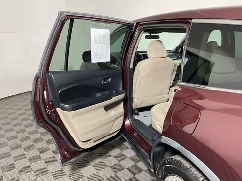 Used 2016 Honda Pilot LX image 29