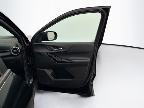 Used 2025 Chevrolet Equinox LT FWD image 31