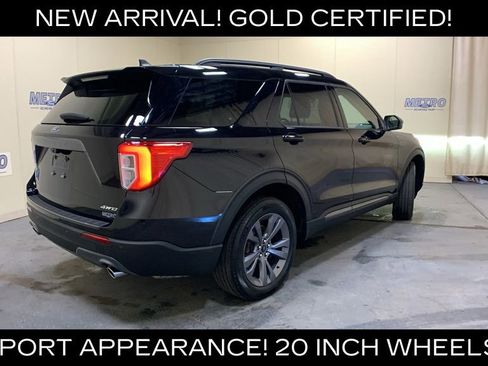 Certified 2023 Ford Explorer XLT w/ Equipment Group 202A AWD/4WD image 3