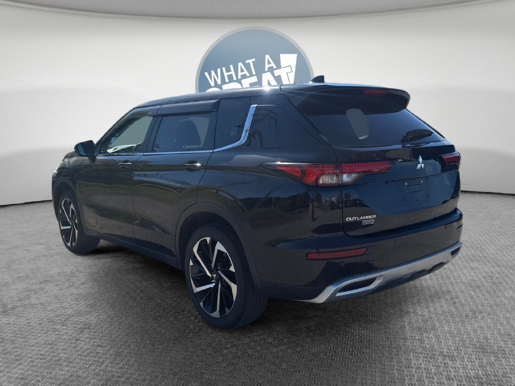 Used 2022 Mitsubishi Outlander SE AWD/4WD image 6
