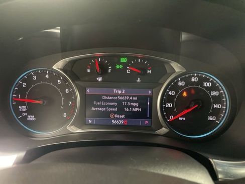 Used 2022 Chevrolet Traverse LT image 15