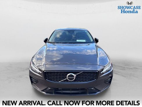 Used 2024 Volvo S60 B5 Core FWD image 7