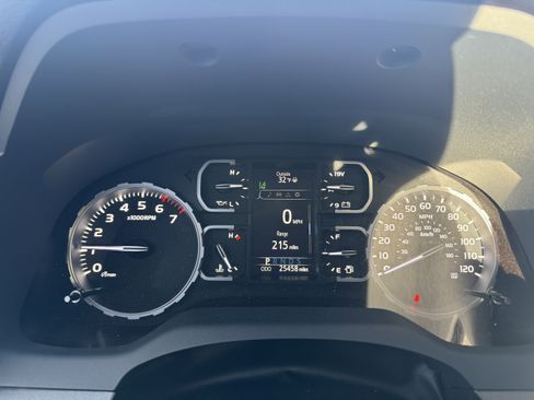 Certified 2020 Toyota Tundra SR5 image 22