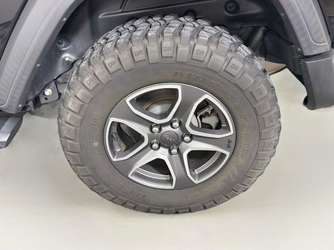 Used 2021 Jeep Wrangler Sport image 31