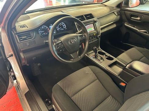 Used 2016 Toyota Camry LE FWD image 11