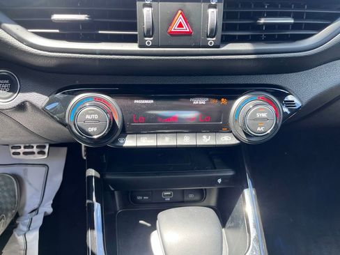 Certified 2023 Kia Forte GT-Line w/ GT-Line Premium Package FWD image 17