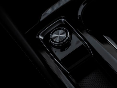 New 2025 Buick Envision Sport Touring image 38