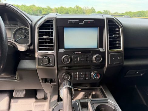 Used 2015 Ford F150 XLT w/ Equipment Group 302A Luxury AWD/4WD image 12