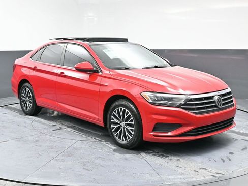 Used 2019 Volkswagen Jetta SE w/ Cold Weather Package image 3