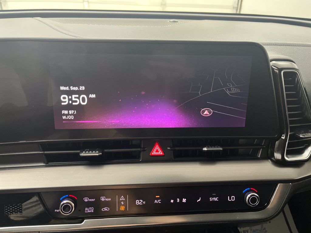 Used 2024 Kia Sportage EX AWD/4WD image 20