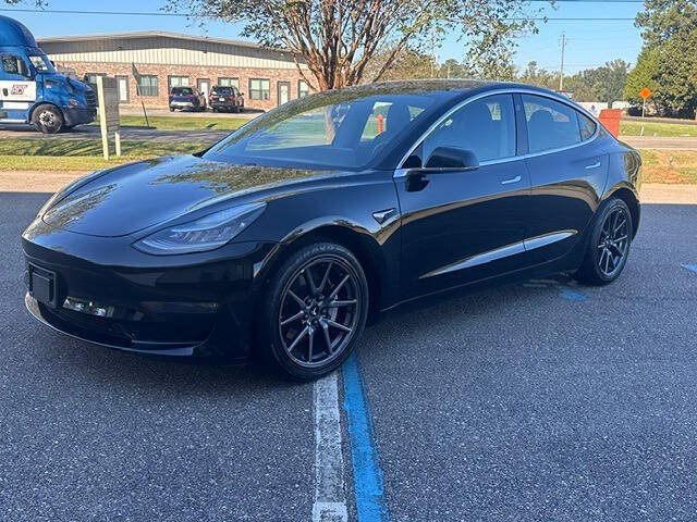 Used 2018 Tesla Model 3 Mid Range RWD image 2