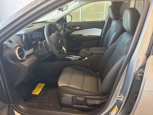 New 2026 Chevrolet Trax LT w/ Driver Confidence Package image 11