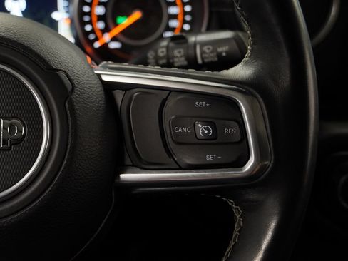 Used 2018 Jeep Wrangler Unlimited Sahara w/ Uconnect 4C Nav & Sound Group AWD/4WD image 42