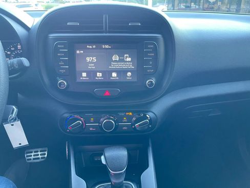 Used 2021 Kia Soul LX FWD image 10