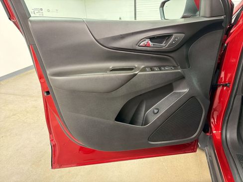 Used 2023 Chevrolet Equinox LT FWD image 21