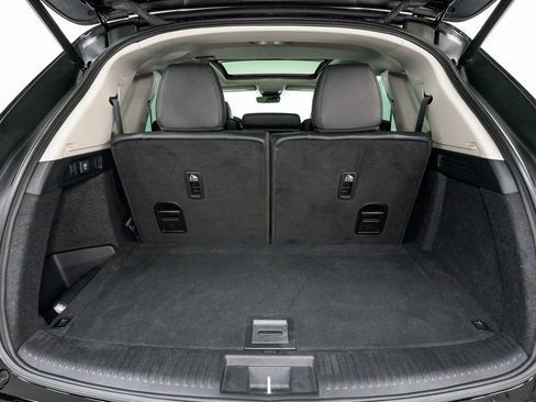 Used 2025 Acura MDX SH-AWD image 35