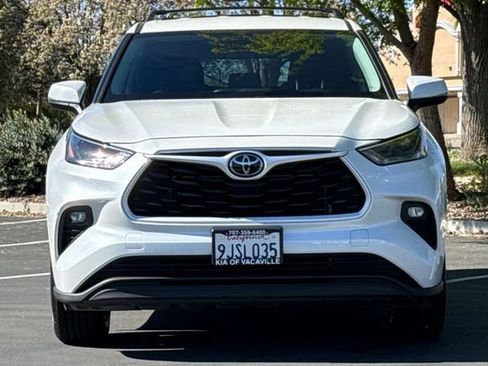 Used 2023 Toyota Highlander LE image 11