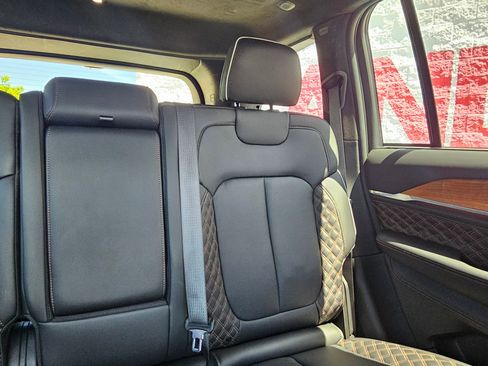 Used 2024 Jeep Grand Cherokee Summit AWD/4WD image 27