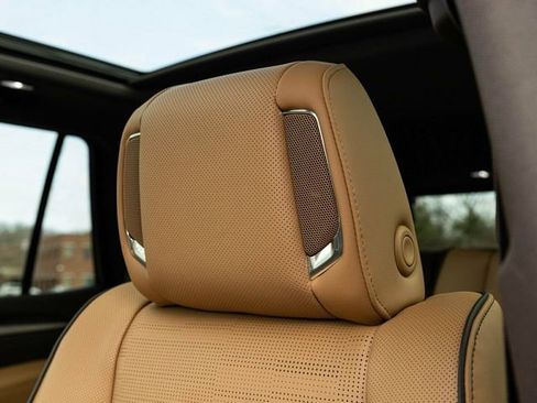 Used 2026 Cadillac Escalade Luxury w/ Touring Package image 30