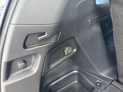 Used 2025 Honda Pilot TrailSport image 79
