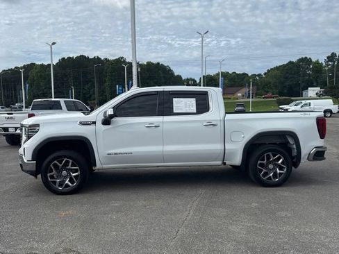 Used 2022 GMC Sierra 1500 SLT w/ SLT Premium Plus Package AWD/4WD image 3