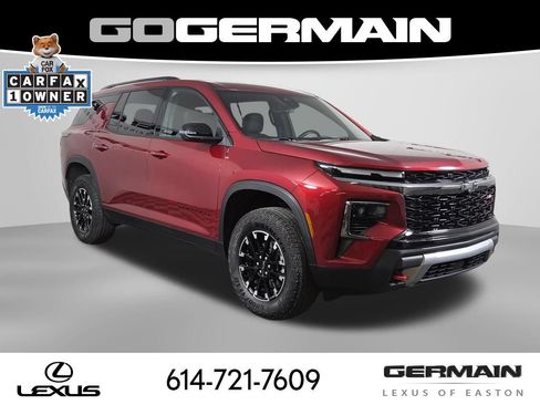 Used 2025 Chevrolet Traverse Z71 AWD/4WD image 3
