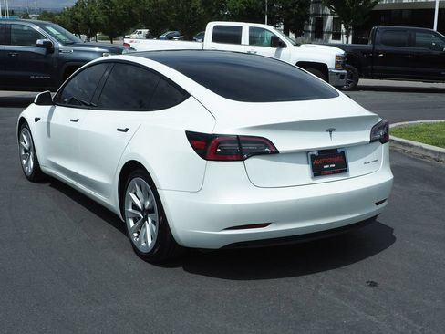Used 2022 Tesla Model 3 Long Range AWD/4WD image 5
