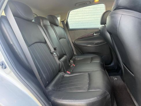 Used 2010 INFINITI EX35 Journey RWD image 19