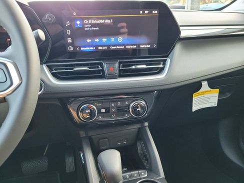 New 2025 Chevrolet TrailBlazer LT w/ Convenience Package image 22