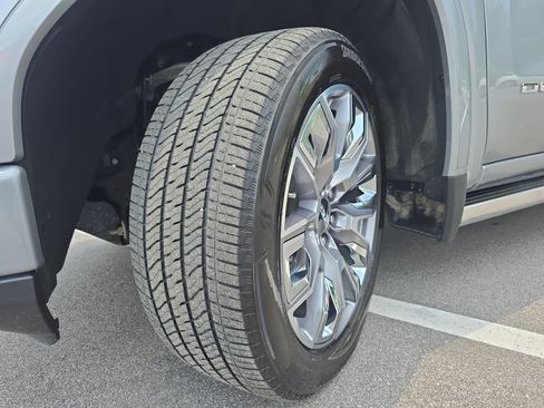 Used 2024 GMC Sierra 1500 Denali AWD/4WD image 32