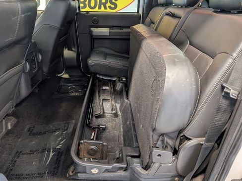 Used 2011 Ford F250 Lariat w/ Lariat Ultimate Pkg AWD/4WD image 32