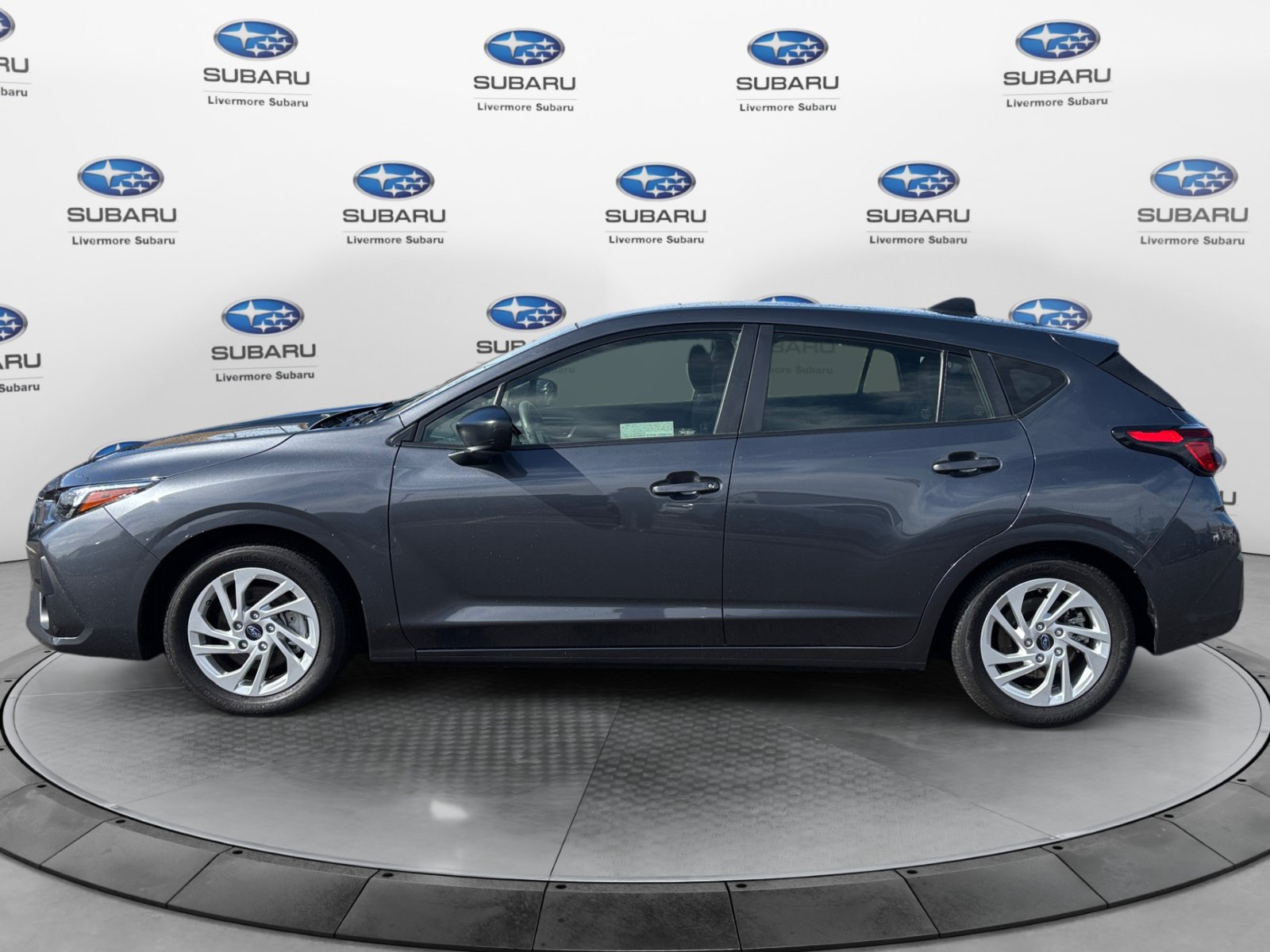 Used 2024 Subaru Impreza 2.0i AWD/4WD image 4